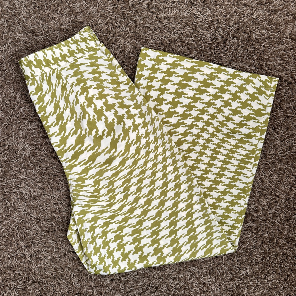 Urban Outfitters Olive and Cream Houndstooth Wide Leg Pants Size M